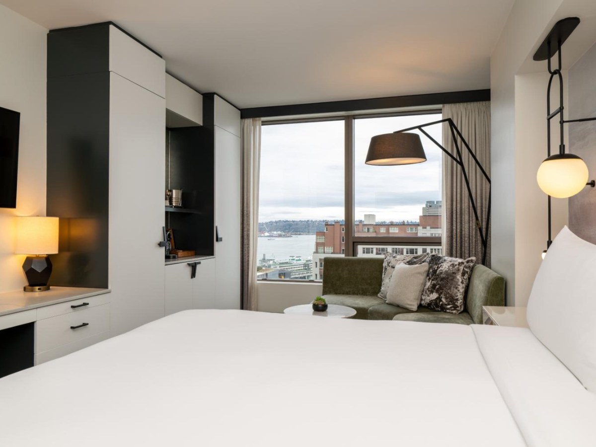 King Room with a water view at Hotel 1000 Seattle