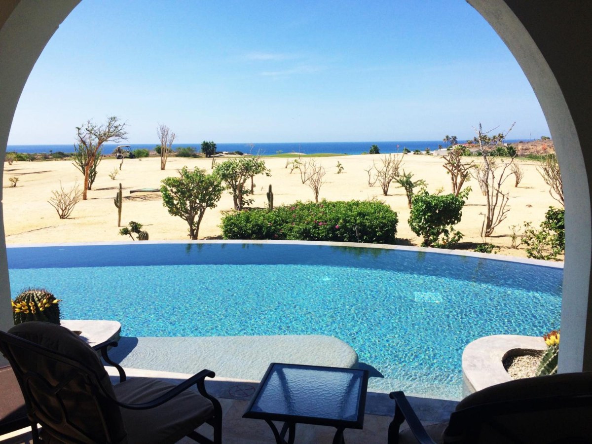 Swim-out pool terrace of a junior suite at Secrets Puerto Los Cabos
