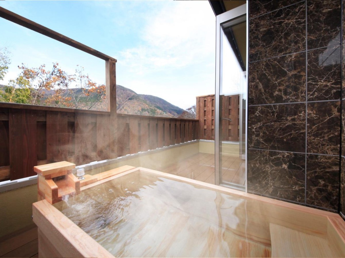 Open-air bath in an annex Twin Room at Tensui Saryo