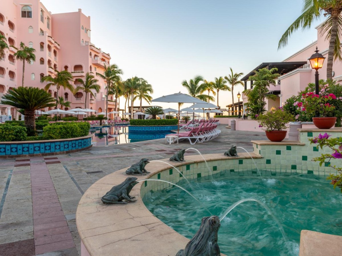 Pool with frog fountain at Pueblo Bonito Rose in Cabo San Lucas