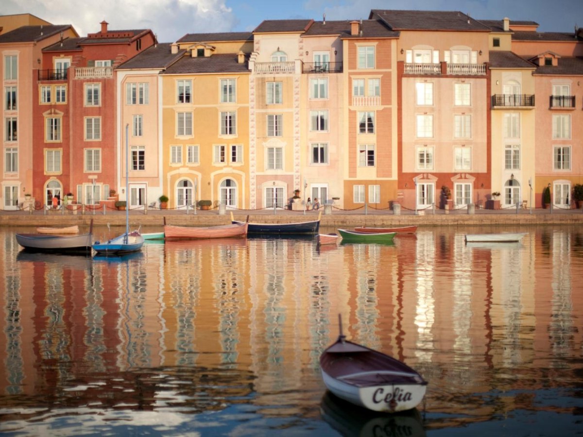 Pastel harborfront buildings and boats at Loews Portofino Bay Hotel at Universal Orlando